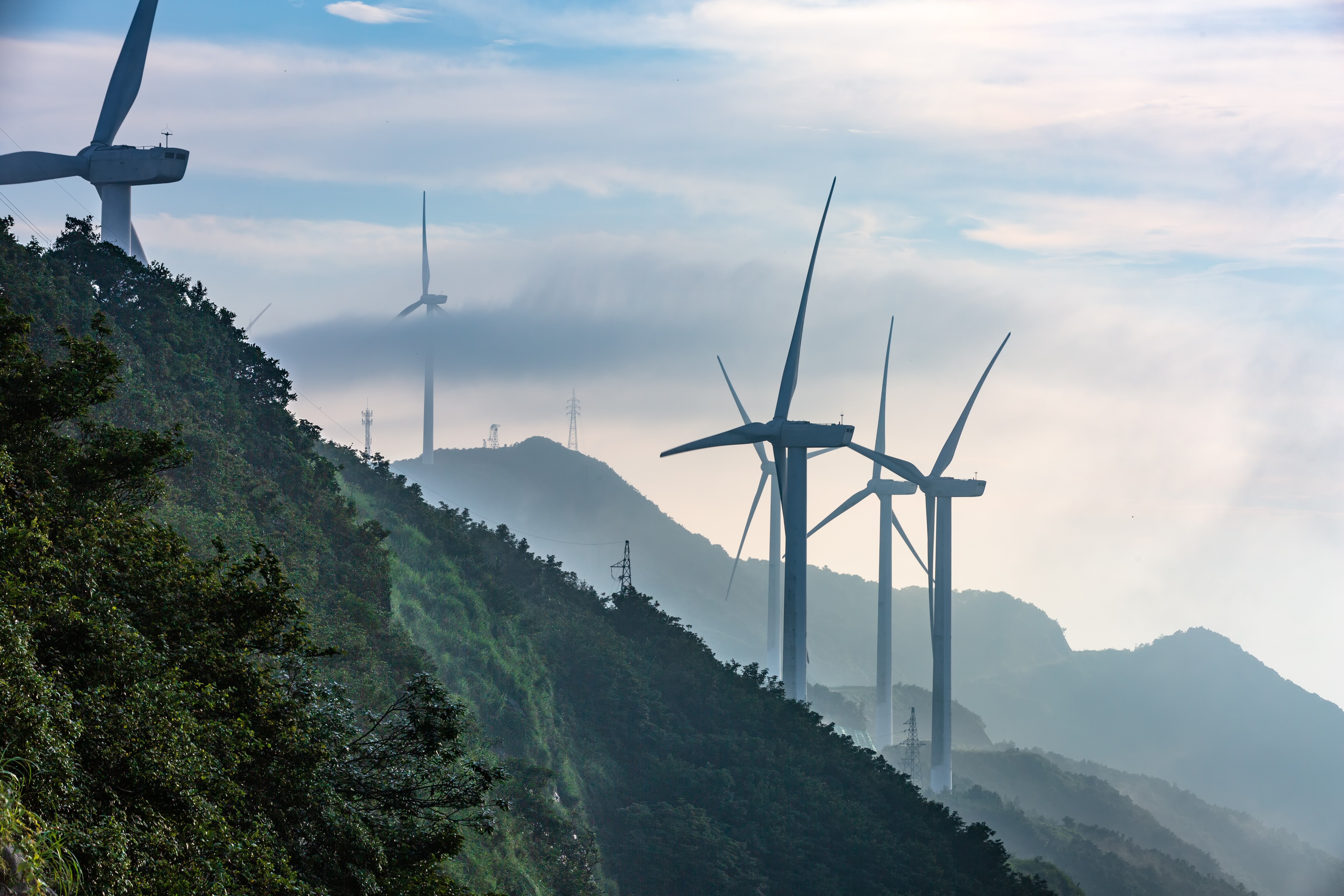 China pledges first absolute emissions cut by 2035